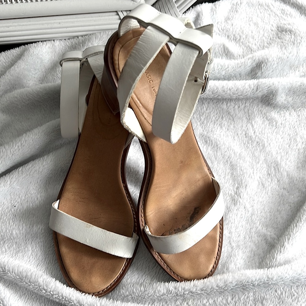 Zara Basic White Leather Sandals
